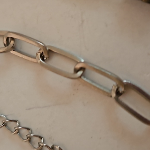 2 Bracelets, 1 is Silvertone & 1 is Bronzetone. Both are 6" w/ 1" Ext. - Picture 3 of 8